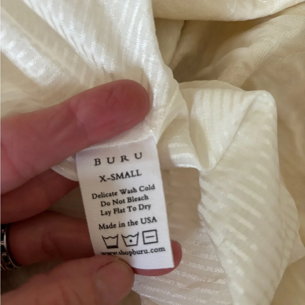 Elegant White BURU Pink Label Sleeveless Button-Down Dress - Picture 7 of 7